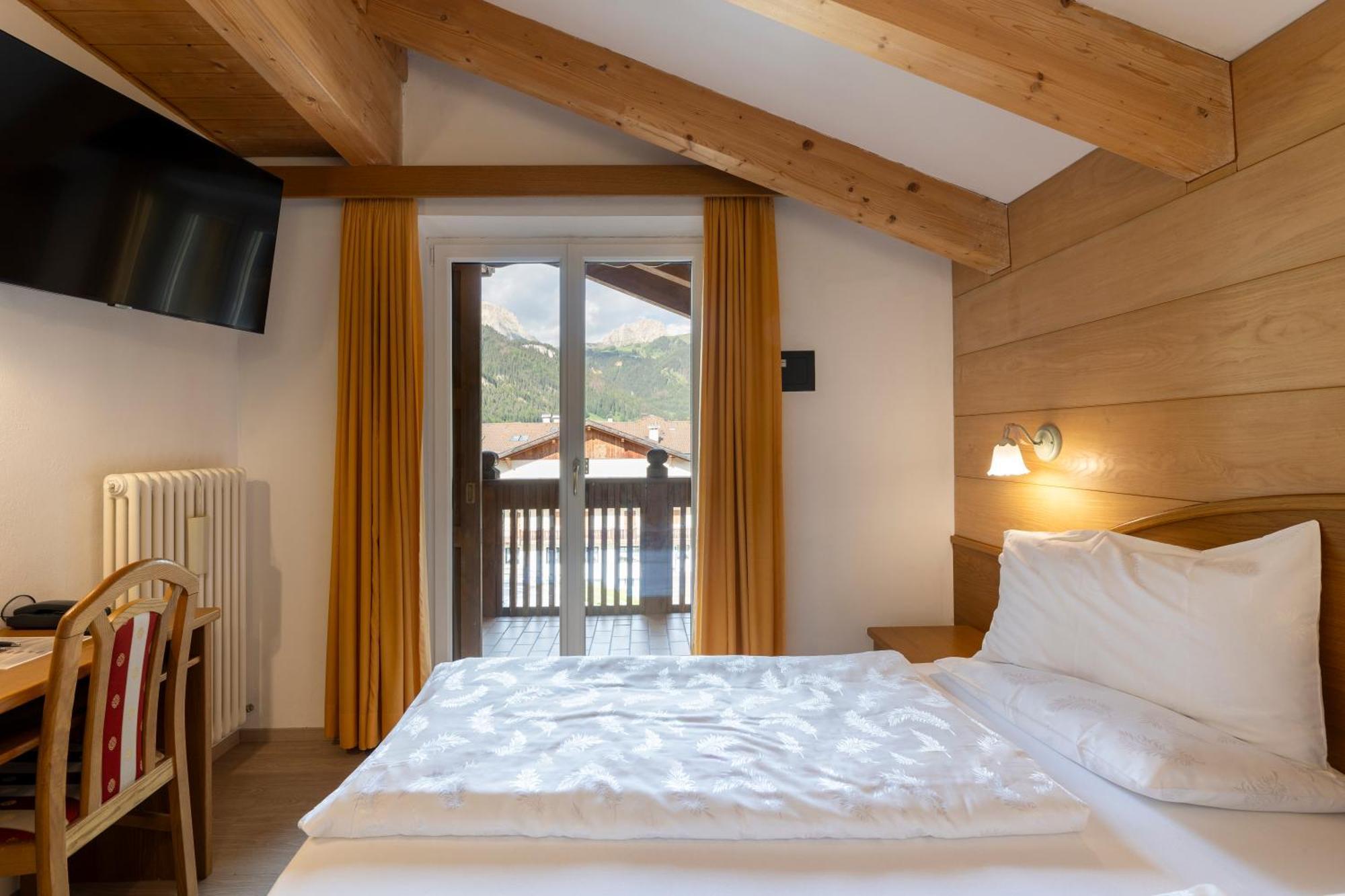 Hotel Ramon Campitello di Fassa Exterior foto